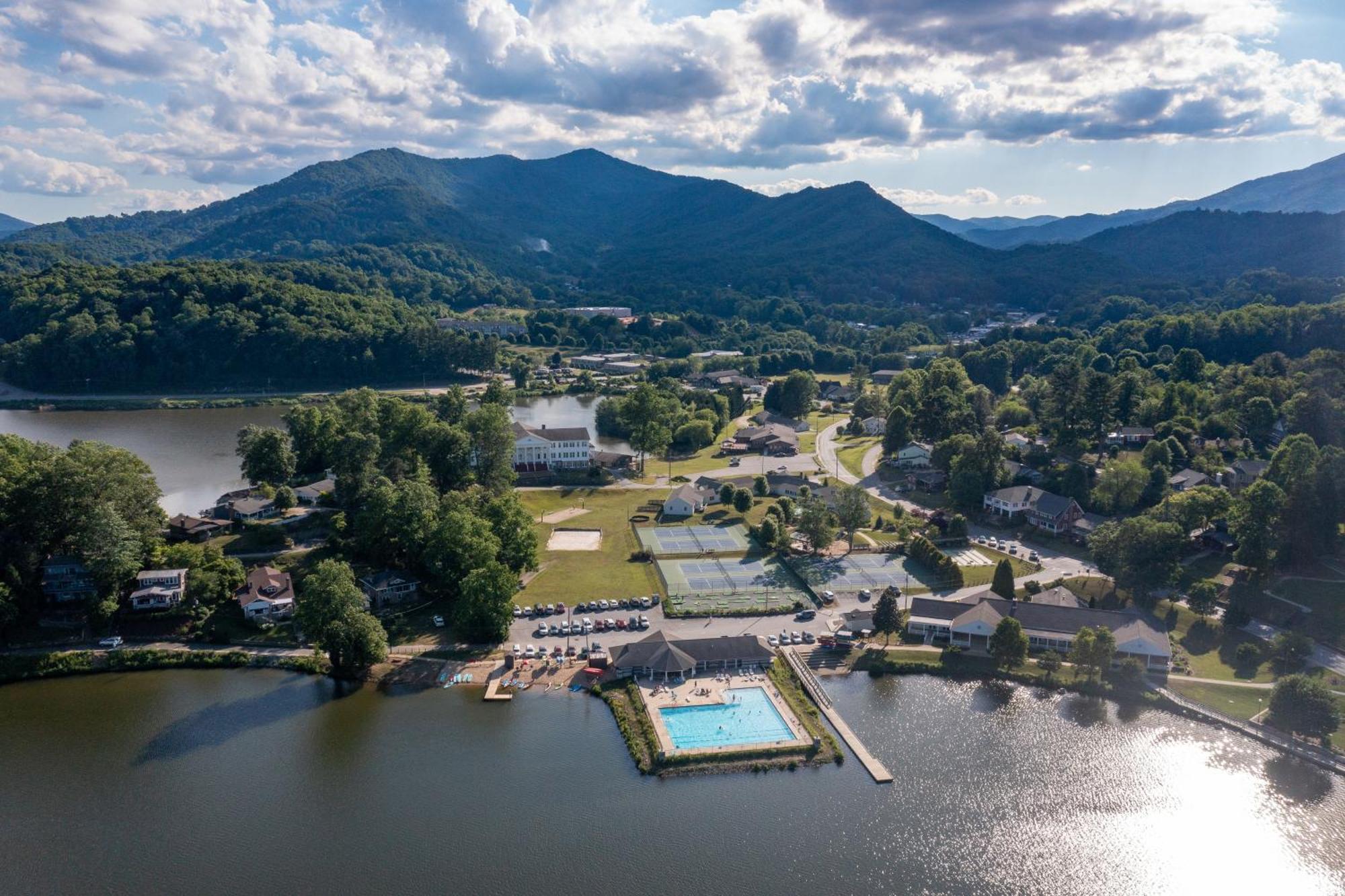 The B'S Nest Villa Lake Junaluska Exterior photo